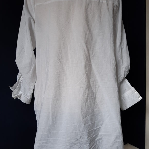 2/$20 Lounge cotton embroidered shirt - Picture 3 of 5